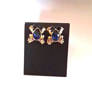 Stylish Sterling Silver 5CT Blue Sapphire Frog Earrings
